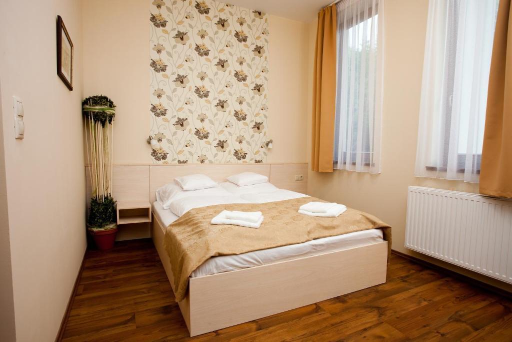 Bed and Breakfast Piroska Csárda és Panzió à Siófok Extérieur photo
